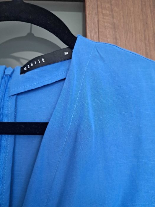 Niebieska sukienka Mohito rozmiar 34