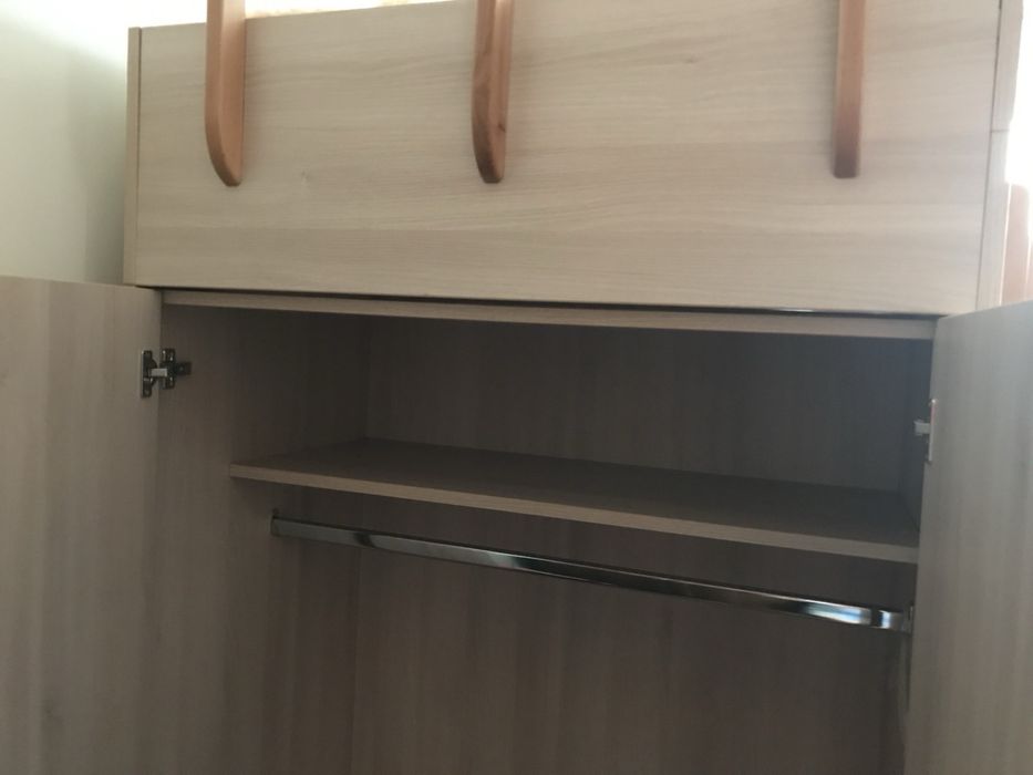 Дитяче двоповерхове ліжко з шафою і столом