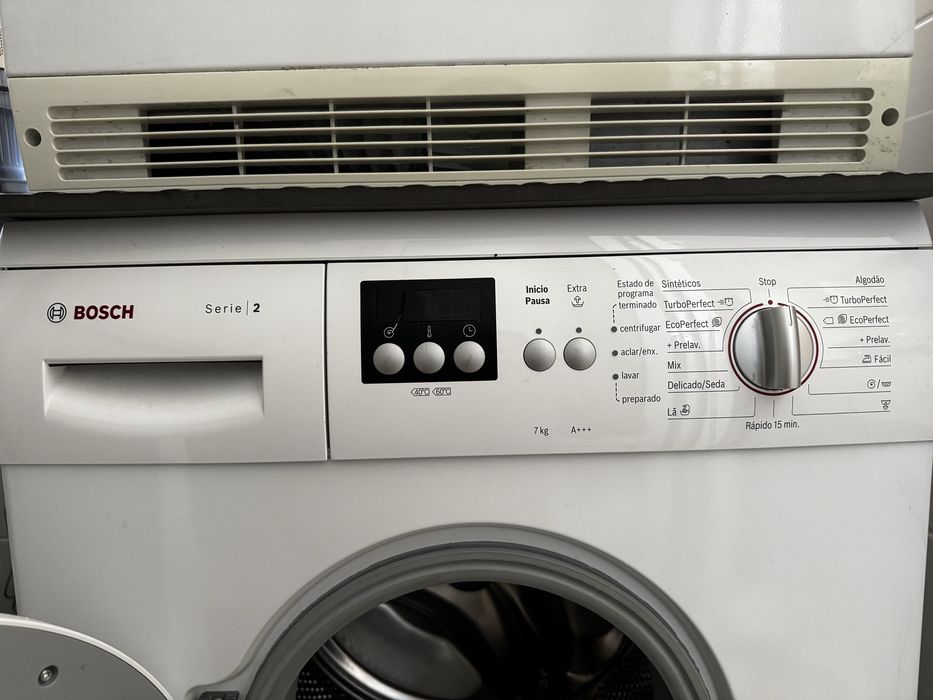 Máquina da lavar roupa da Bosch