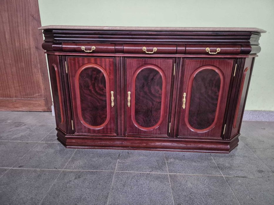 Consola de entrada com pedra trabalhada em madeira maciça