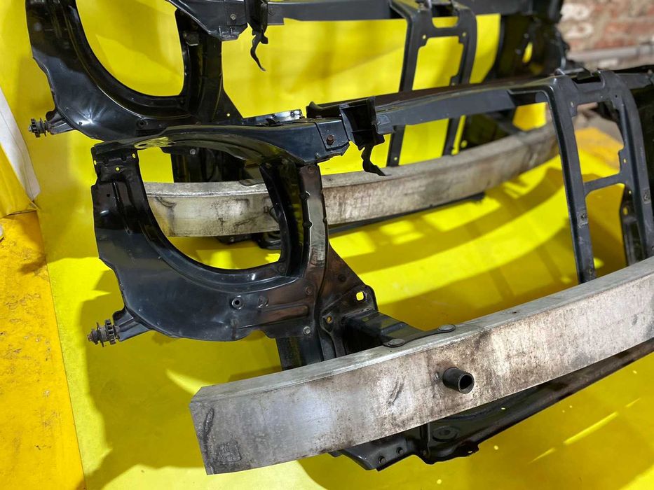 Установочная панель Mercedes ML W164 GL X164 усилитель бампера ML W166