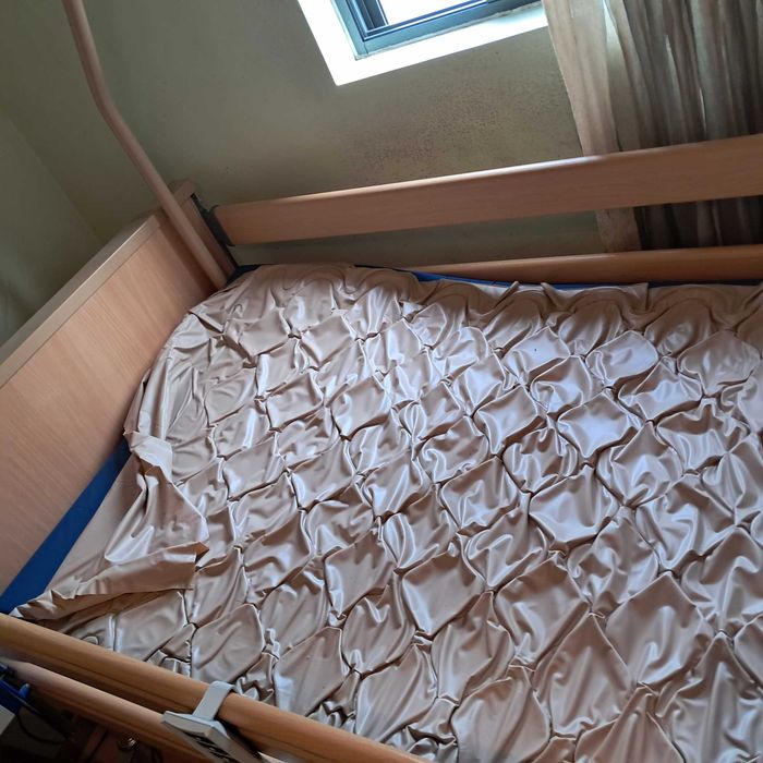 Cama articulada eléctrica