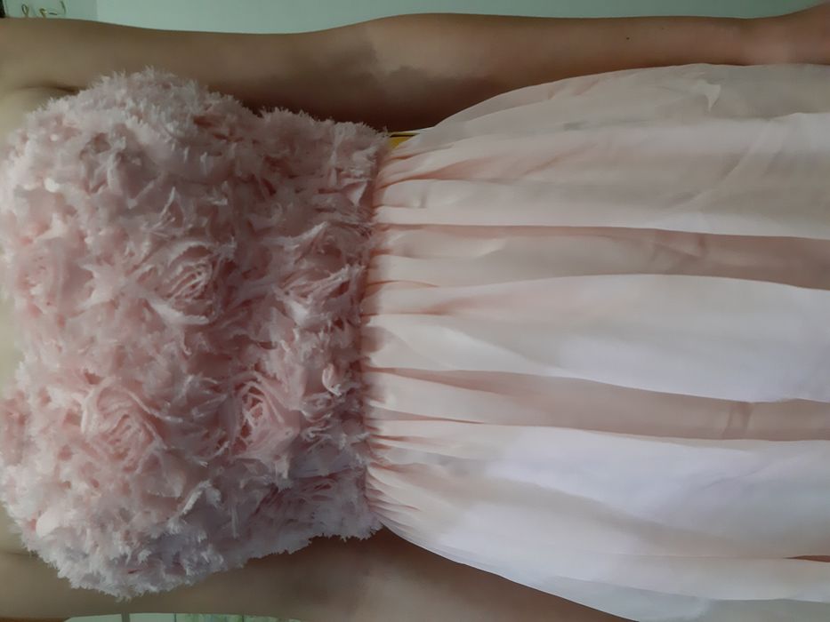 Piekna sukienka weselna gipióra pudrowy róż