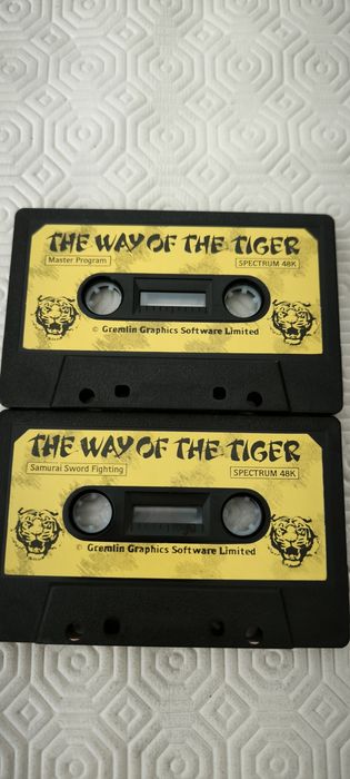 Jogo ZX Spectrum - The Way of the Tiger (Rara Edição 2 Cassetes / Manual 4 Línguas CIB)