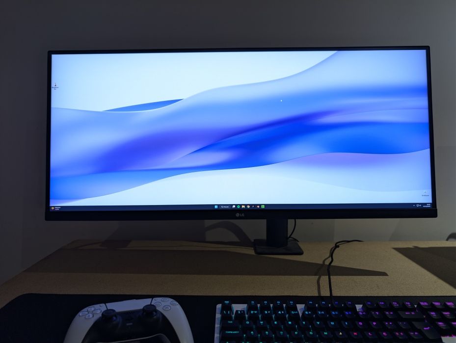 Monitor LG Ultra Wide Ergo