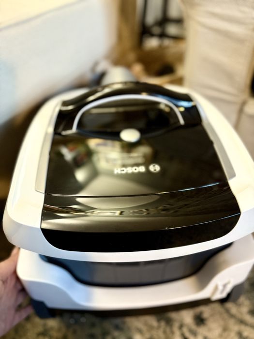 Odkurzacz piorący Bosch AquaWash&Clean BWD421PRO 2100W – użyty 2 razy