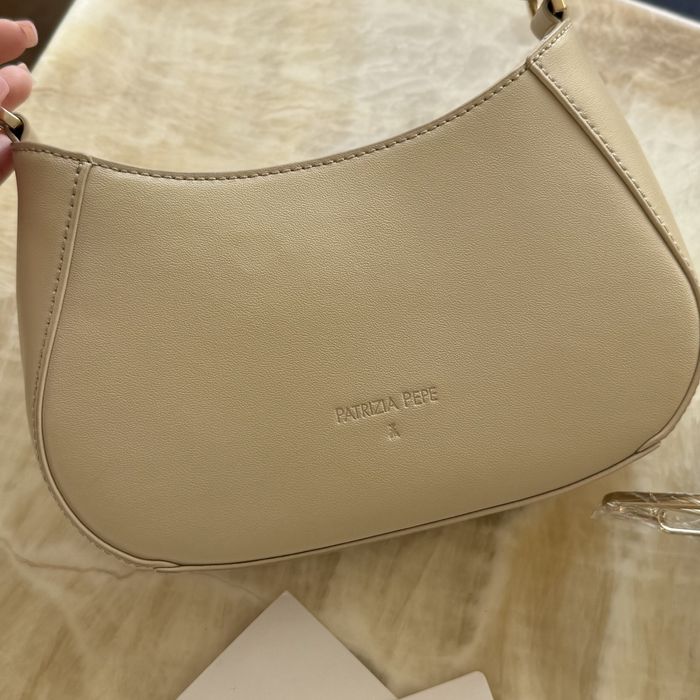 Бежева шкіряна сумка Patricia Pepe