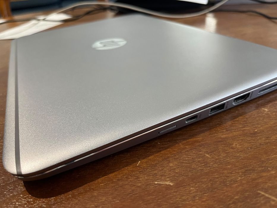Portátil HP 1040 G3