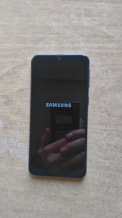 Samsung Gаlaxy A40 SM-A405FN/DS (5.9" /  64Гб / 4Гб / 8ядер)