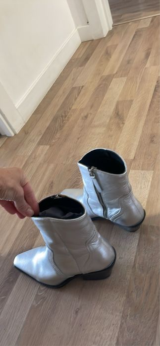 Zara botas prateadas em pele n.36