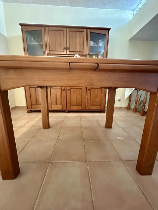 Mesa de Jantar Extensível em Cerejeira
