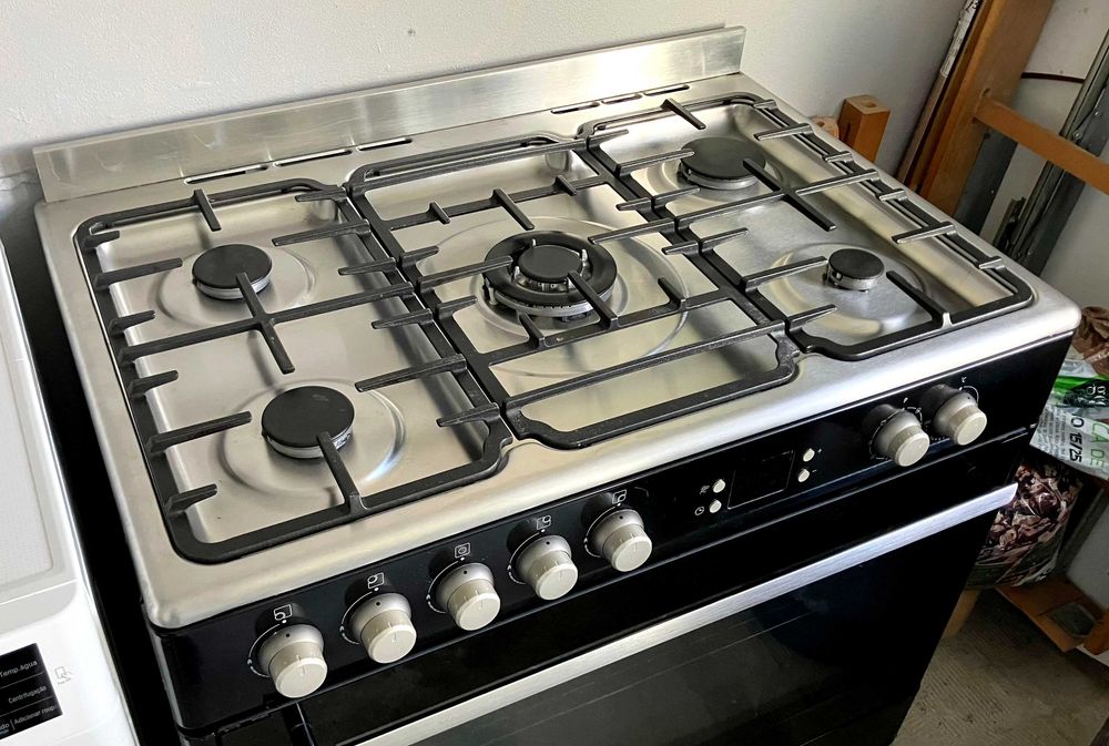 Fogão Beko 90cm – FORNO GRANDE (115L) + 5 Bicos