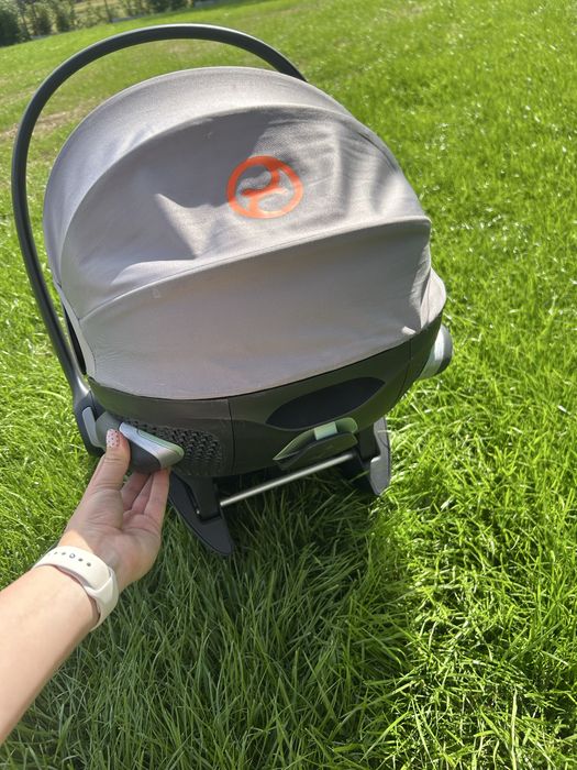 Fotelik CYBEX Cloud G i-Size z Base G