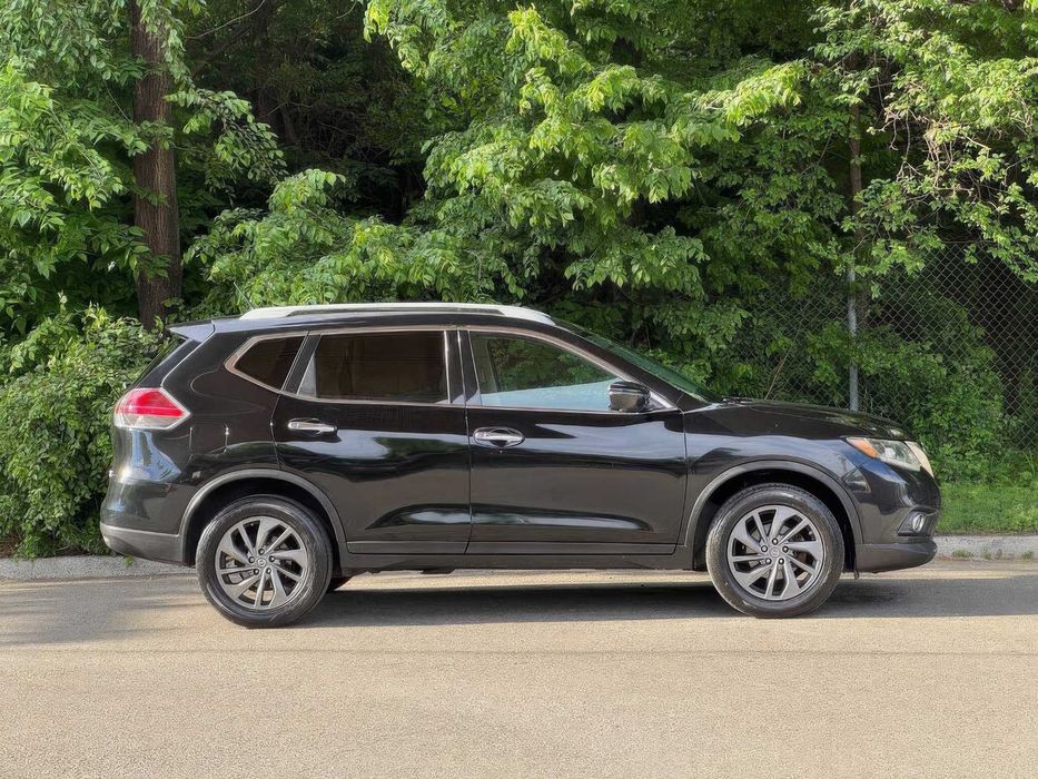 NISSAN ROGUE      2017