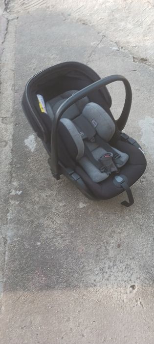 Vendo carrinho de bebé