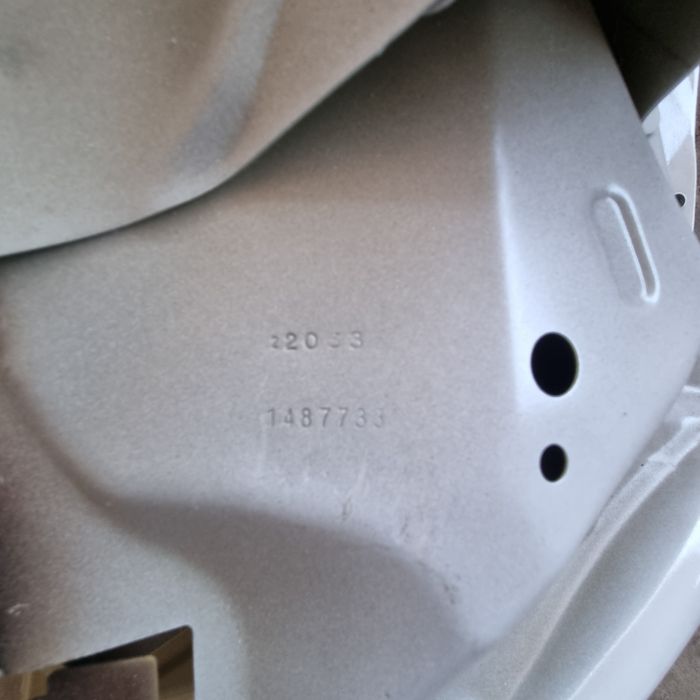 Підсилювач стійки задньої арки, чверть на Tesla MY