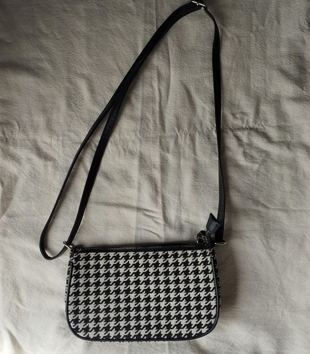 Продаж жіночих сумочок