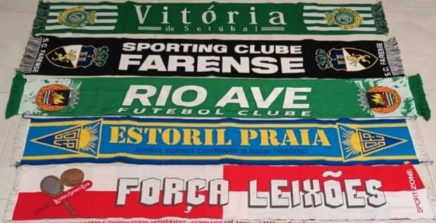 5 cachecois de futebol diversos