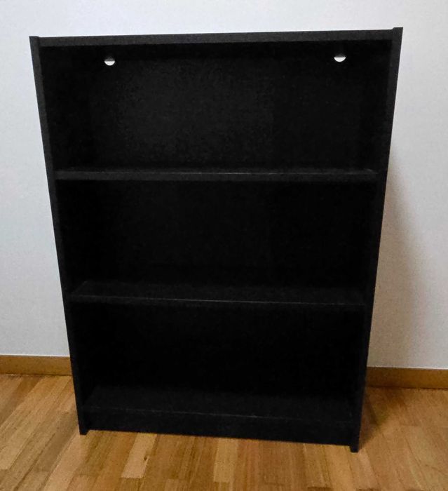 Billy -  Estante, preto efeito carvalho. IKEA 80x28x106 cm