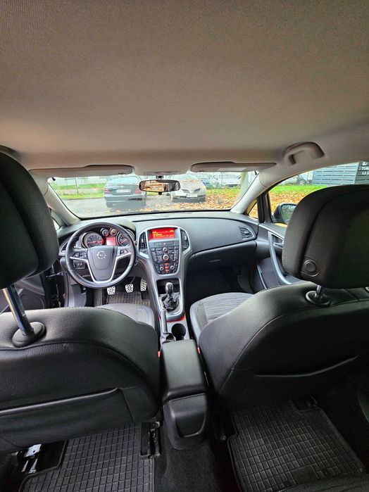 Opel Astra 2014r