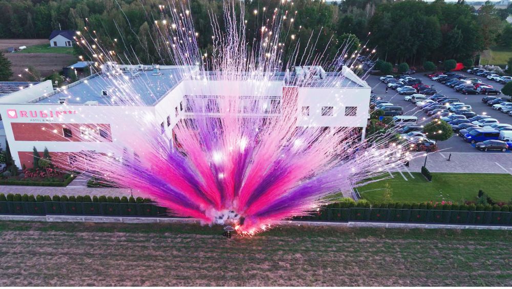 Auto do ślubu/fajerwerki/miny dymne/wiatraki iskier