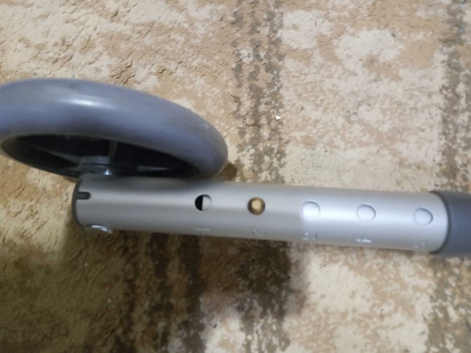 Ходунки інвалідні