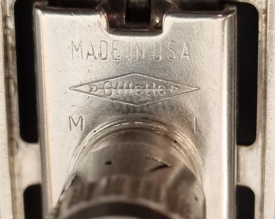 The "Slim" Gillette Adjustable razor 1967 рік