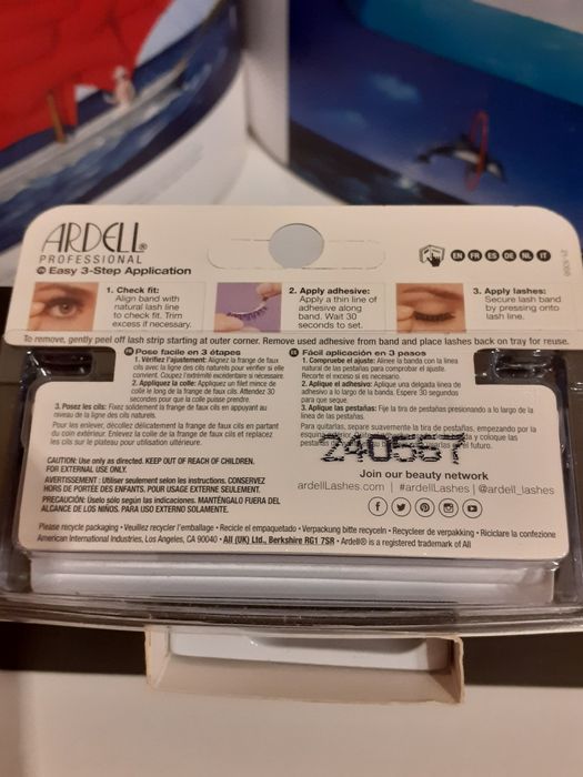 Zestaw sztucznych rzęs Inglot i Ardel Natural 104