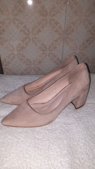 Туфлі колір беж (замш)