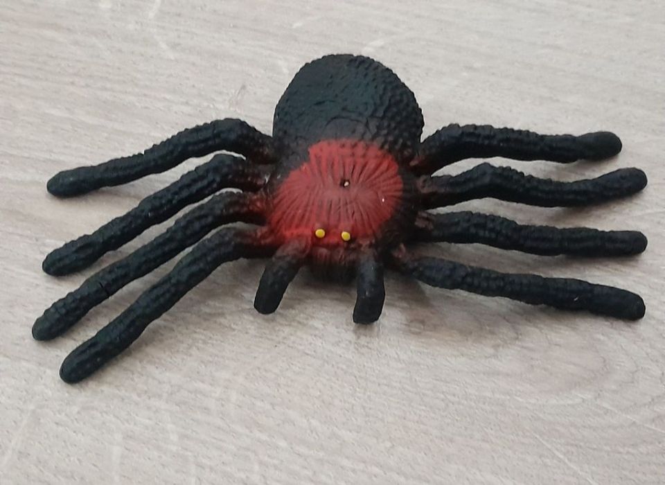 128-134 Strój na Halloween sukienka czarna