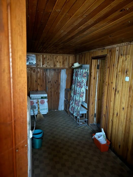 Дача зі Зручностями, Каміном та Грубою