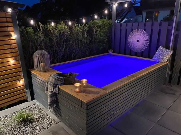 вкладка в басейн пвх