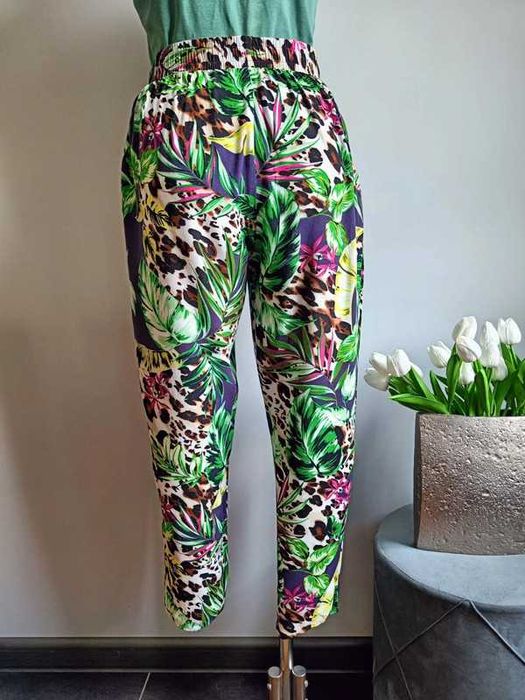 Kwiatowe kolorowe spodnie na lato 100% wiskoza rozm 38/M idealne