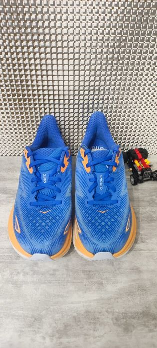 Бігові кросівки Hoka Clifton 9