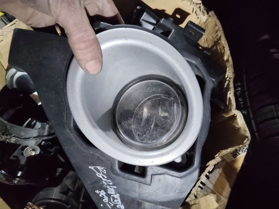 Farol nevoeiro Citroën Berlingo do lado esquerdo do ano 2008