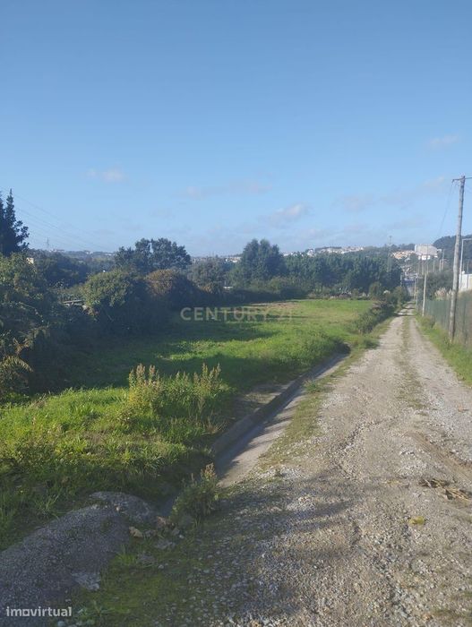 Terreno em Gondomar com Excelente Localização — Gondomar (São Cosme), Valbom E Jovim, Porto