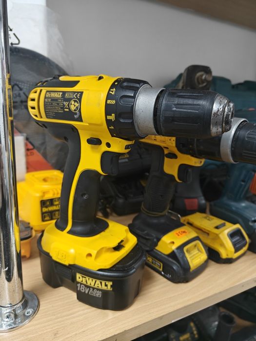 Потужний Шуруповерт DeWalt DC727