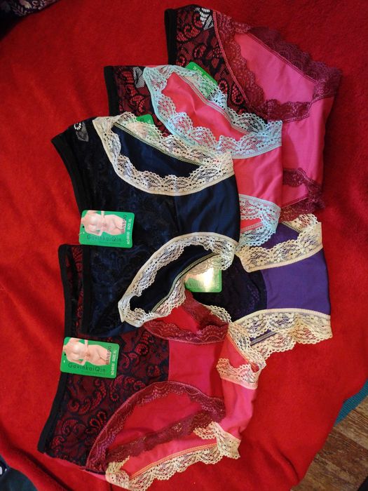 Zestaw 12 ubrań damskich S/M-sukienki, spódniczki, spodenki+ gratis