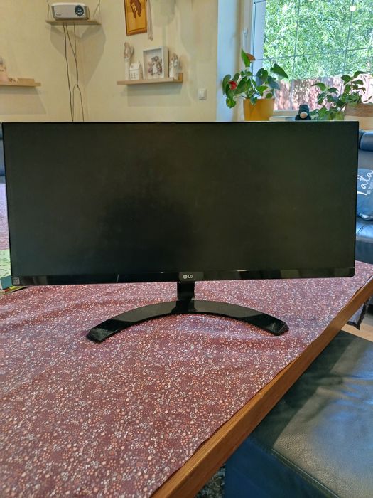 Monitor LG bardzo dobry stan