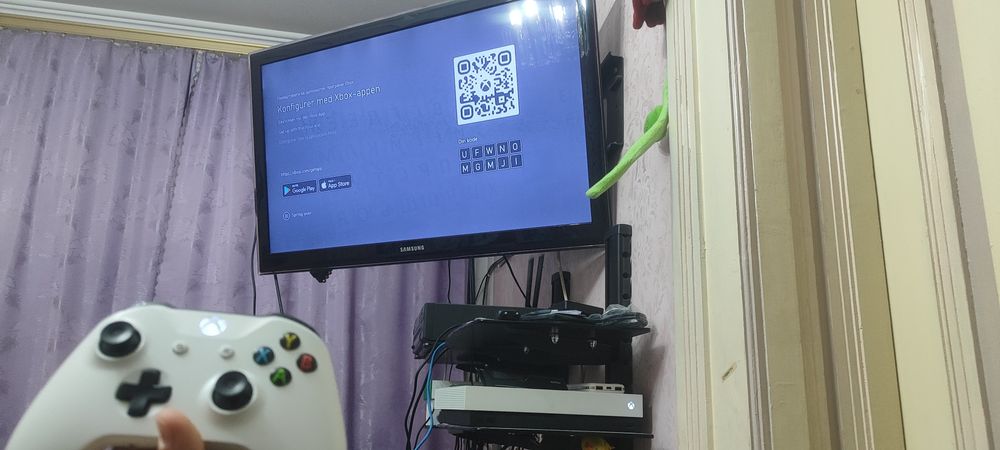 Ігрова приставка Xbox one x 1 ТБ