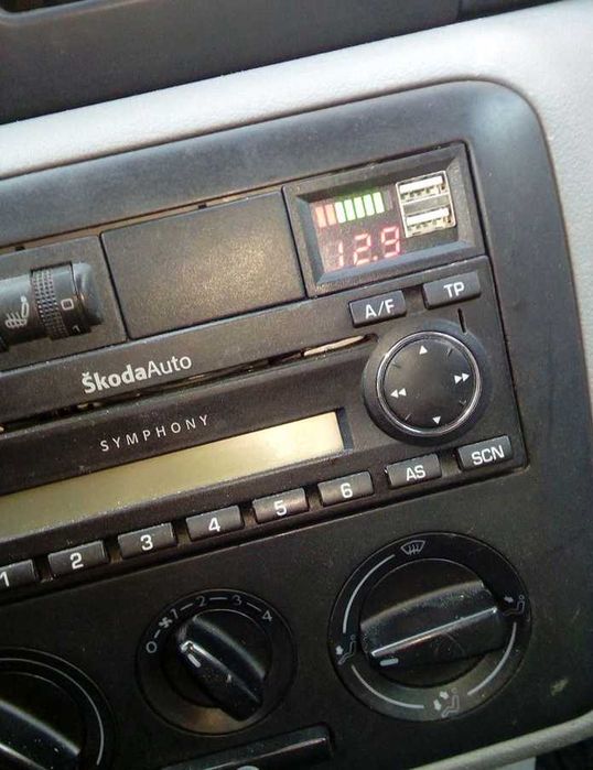 Індикатор заряду/напруги/вольтметр/тестер акумулятора з двома USB/ЮСБ