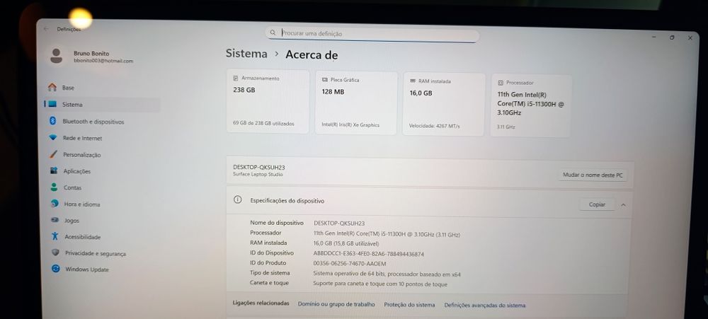 Surface Laptop Studio - Bateria 98%