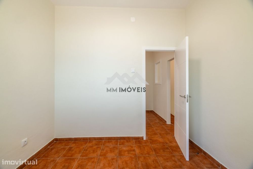 Andar de Moradia |  Rio Tinto | Garagem | Logradouro