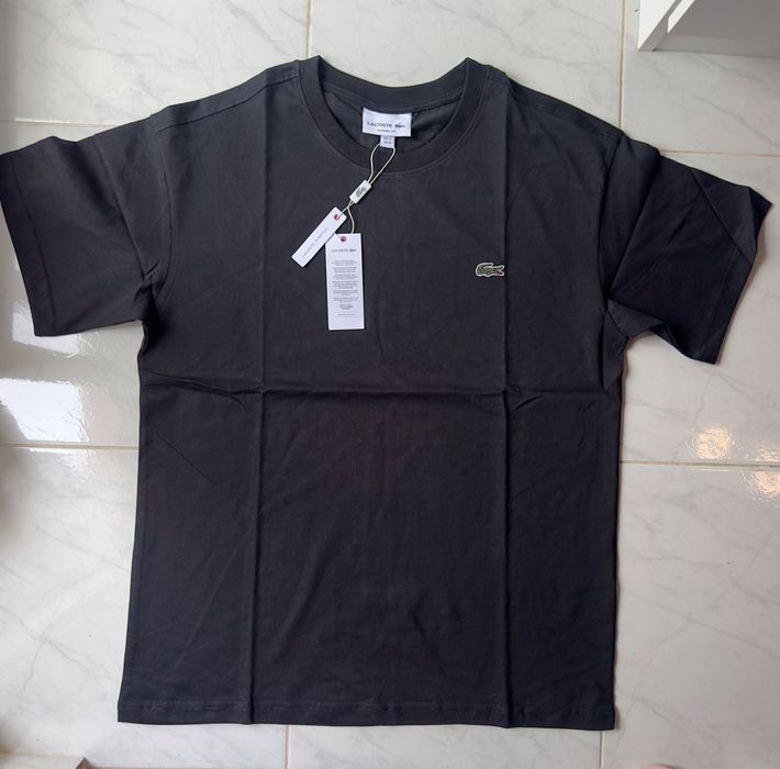 T-shirt lacoste preta