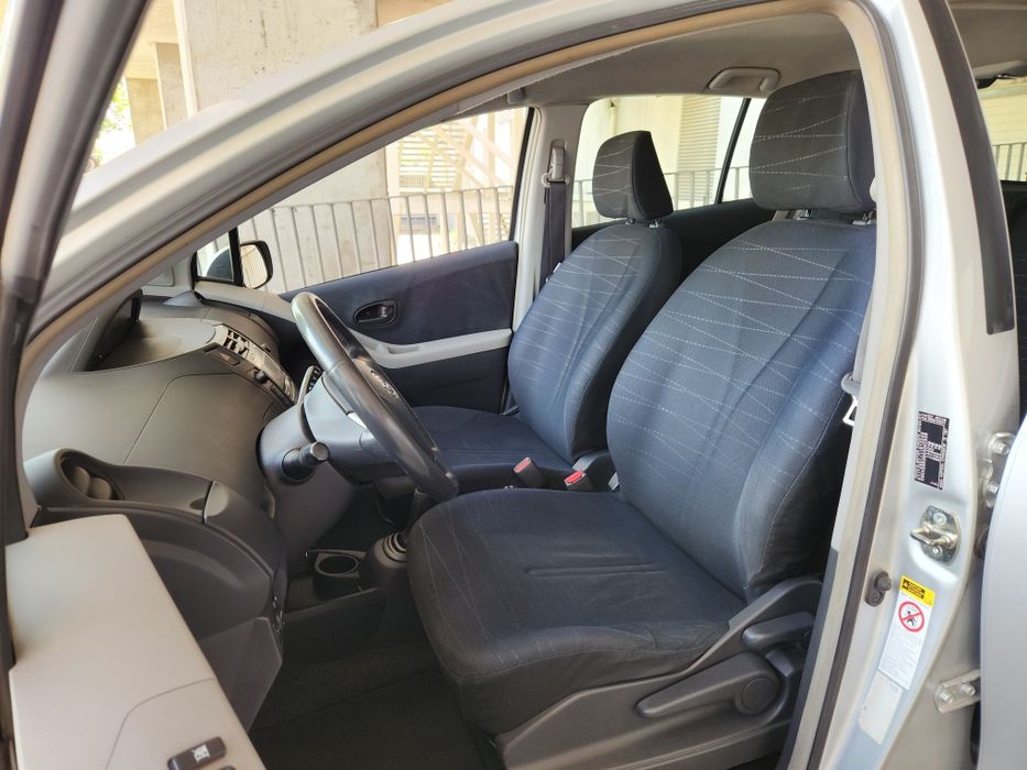 Toyota Yaris — fotografia 8