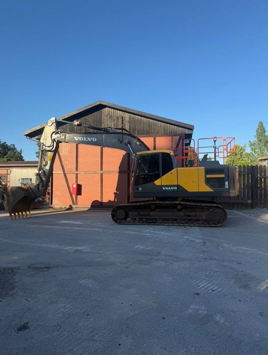 Volvo EC220El  Volvo EC220EL Trimble 3D koparka gąsienicowa