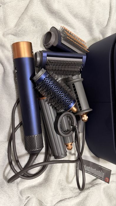 Modelador multifunções Dyson Airwrap Long (Azul da Prússia/Cobre)