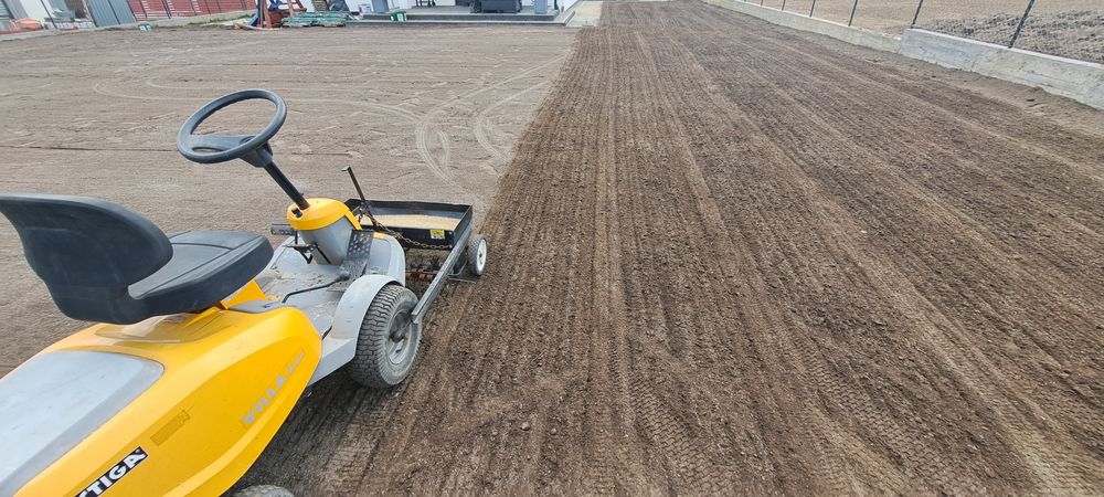 Zakładanie Trawników Glebogryzarka Separacyjna Ogrodnicze