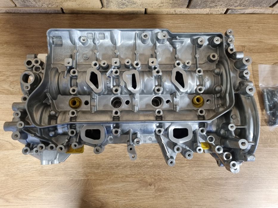 ГБЦ Головка блока циліндрів BiTurbo 2.3 dci нова оригінал Рено Master