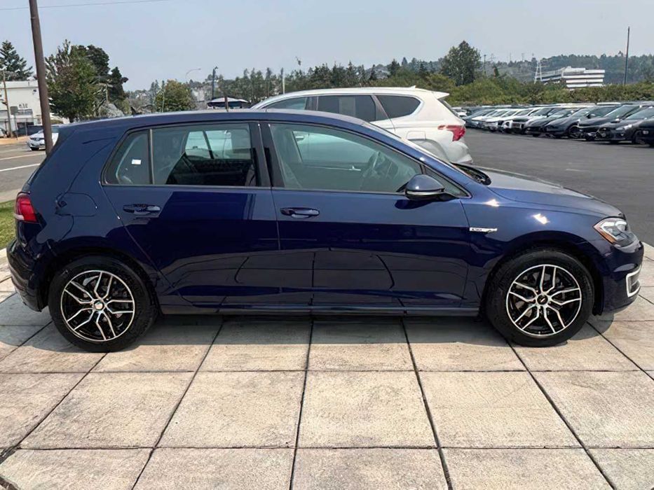 Volkswagen e-Golf SE      2019